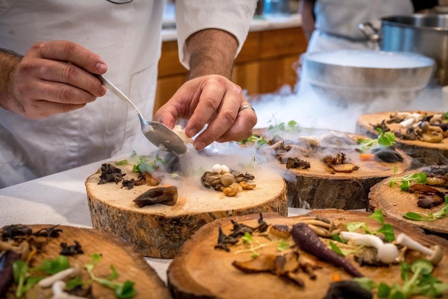 pexels photo 1267320 - Curso de cocina HOTR0408