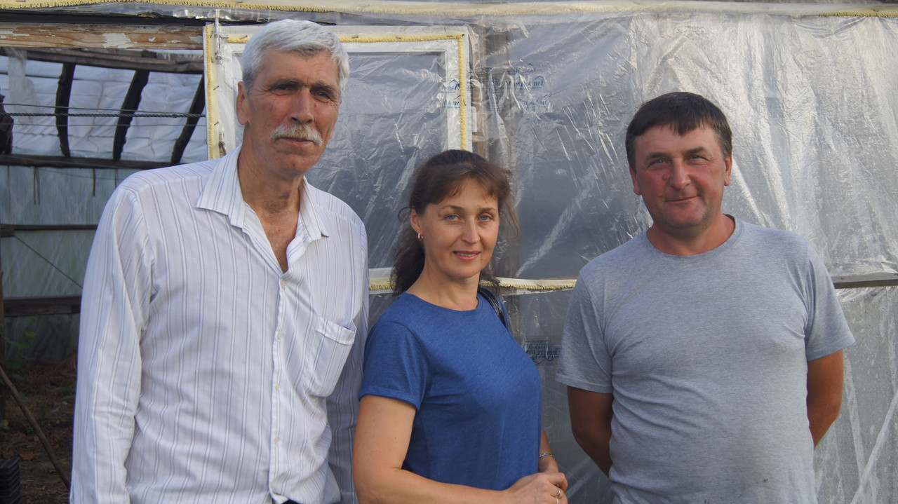 Мы с моими друзьями в гостях у молодого виноградаря из Пинска Н.