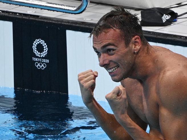 AADAE84D-E8C2-401F-B2B6-CAEC92F50B1F