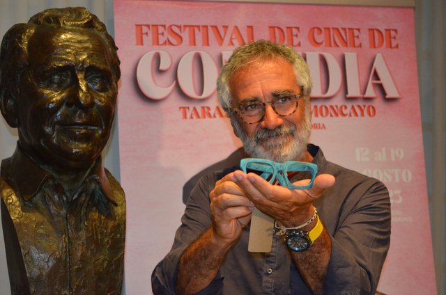 JAVIER FESSER RECIBE EL PREMIO AUTOR DE COMEDIA EN EL FESTIVAL DE CINE DE TARAZONA 2023