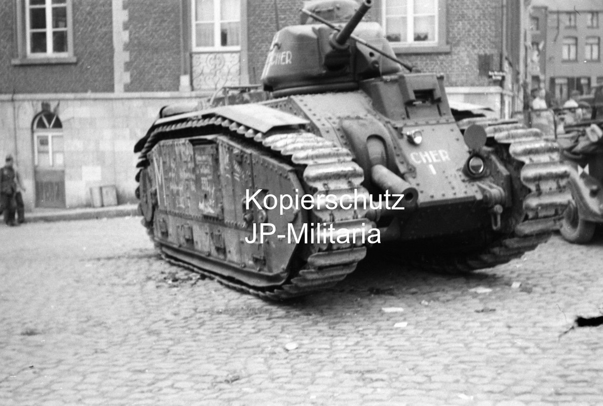 Foto Wehrmacht französische Panzer Frankreich WK