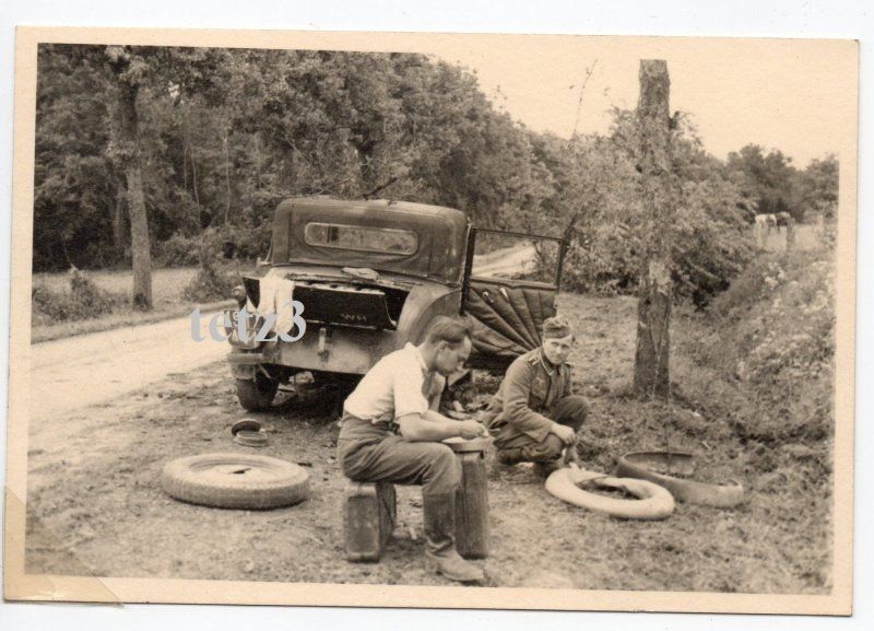 Frankreich 1940 Pkw Kübel Technik Reifenpanne