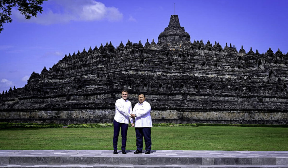 Kunjungan ke Candi Borobudur Simbol Persahabatan dan Toleransi”1200