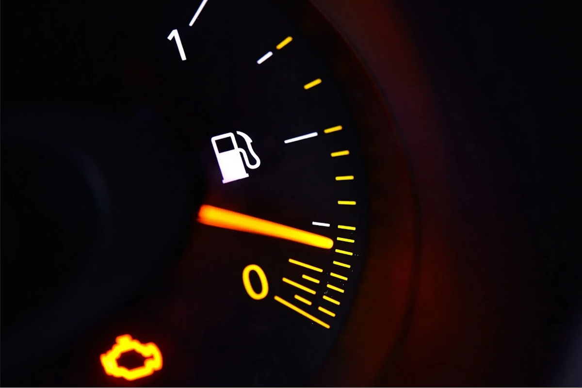 ¿Cuánto dura la gasolina de mi coche si estoy en reserva?