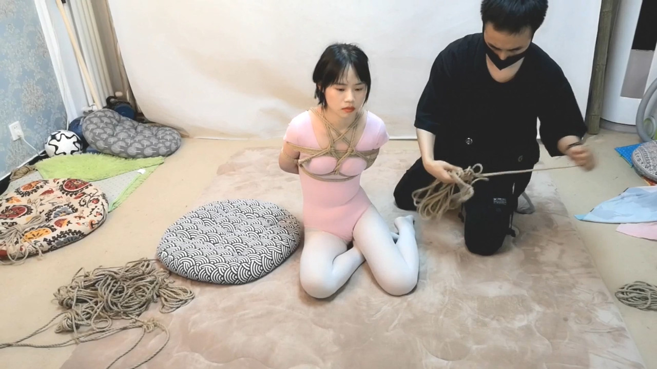 束缘阁 麻绳勒嘴的小美女 诗园.mp4_20210526_130747.970