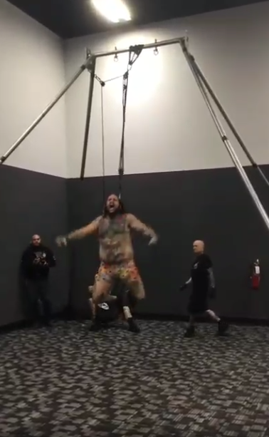 El dolor le provoca placer