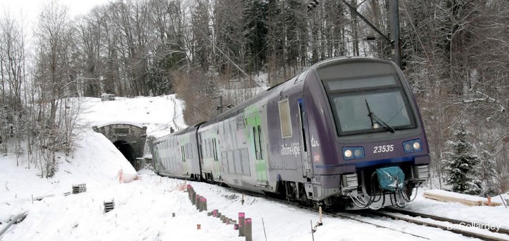 zz23535-Quelque-Part-En-Hiver-Dans-La-Re