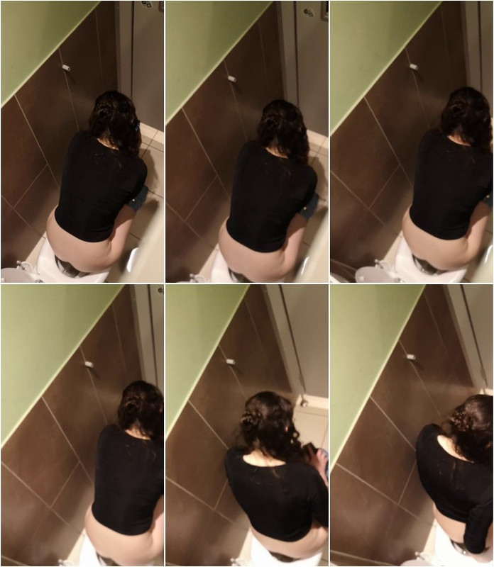 [Image: Toilet-Spy-2.jpg]