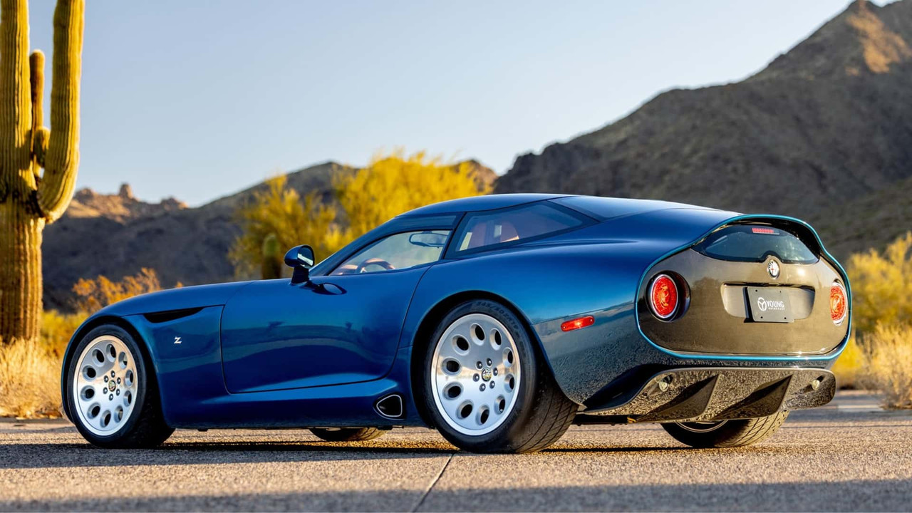 2010-alfa-romeo-tz3-stradale-for-sale.jpg