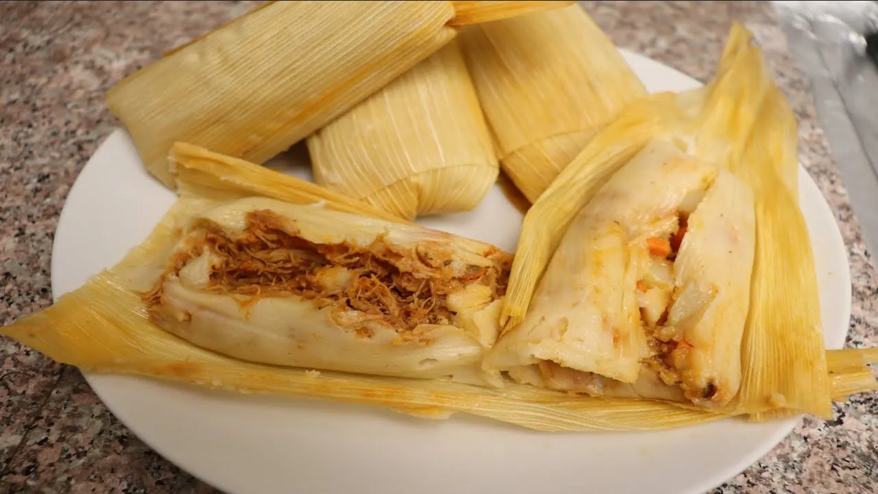¿Cómo recalentar un tamal? Evita que quede seco con este truco