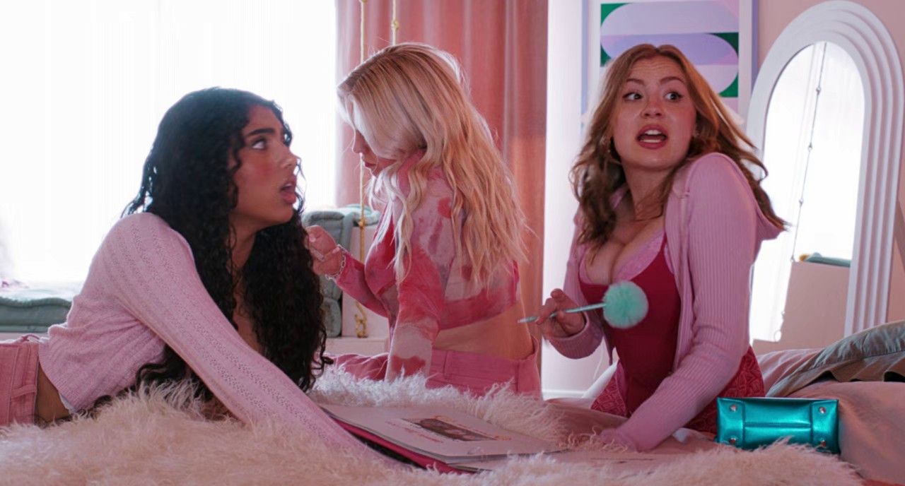 Mean-Girls-2024-English-Hindi-AMZN-WEB-DL-720p-HEVC-EAC3-6ch-MSub-mkv-0001