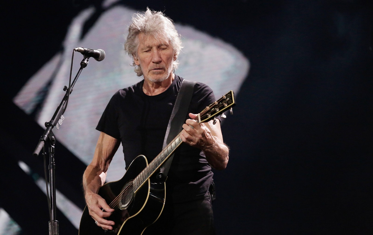 roger-waters-musician-guitar-instrument-