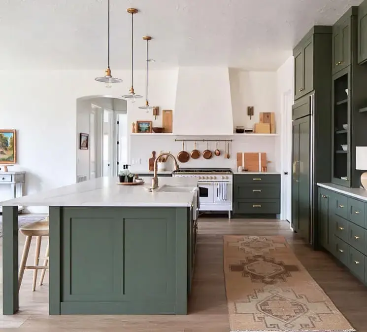 Mid-Size Kitchen Remodeling for Chicago Bungalows & Townhomes