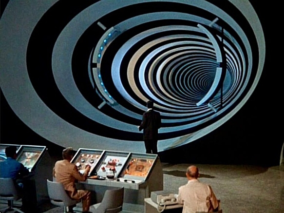 JOHN-ZAREMBA-TIME-TUNNEL-3-FOTOR.jpg