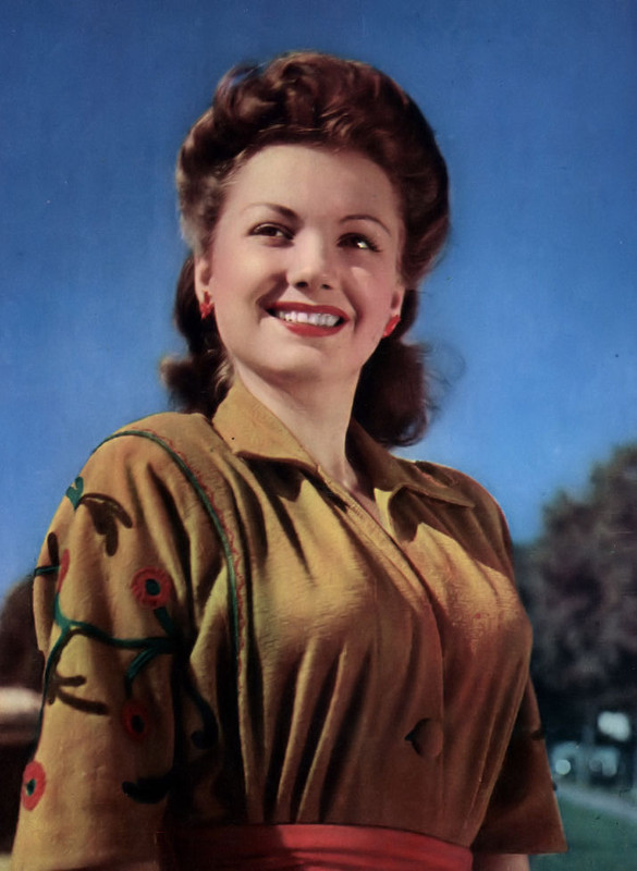 Anne_Baxter_a49