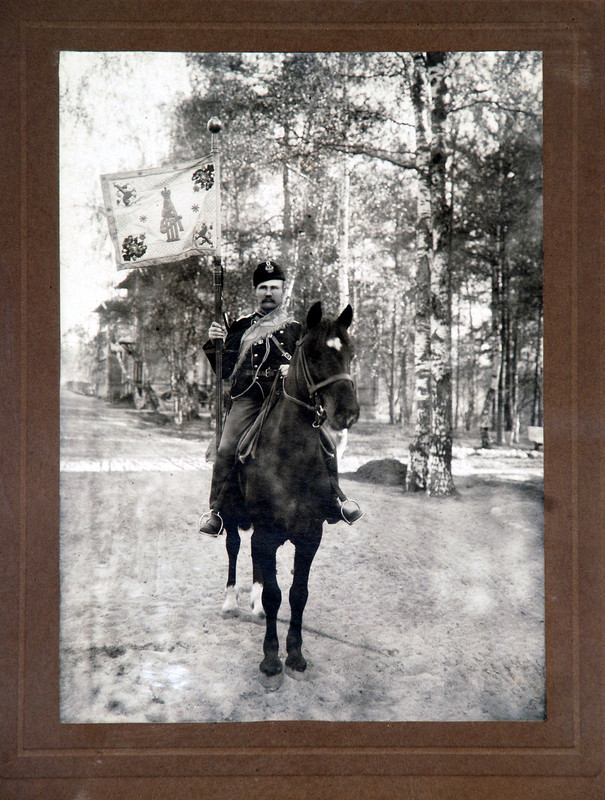 8FE452C4-464F-4F5F-930F-22F9DB053E9A