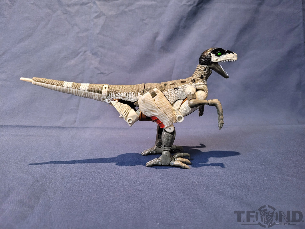 War-For-Cybertron-Maximal-Grimlock-12