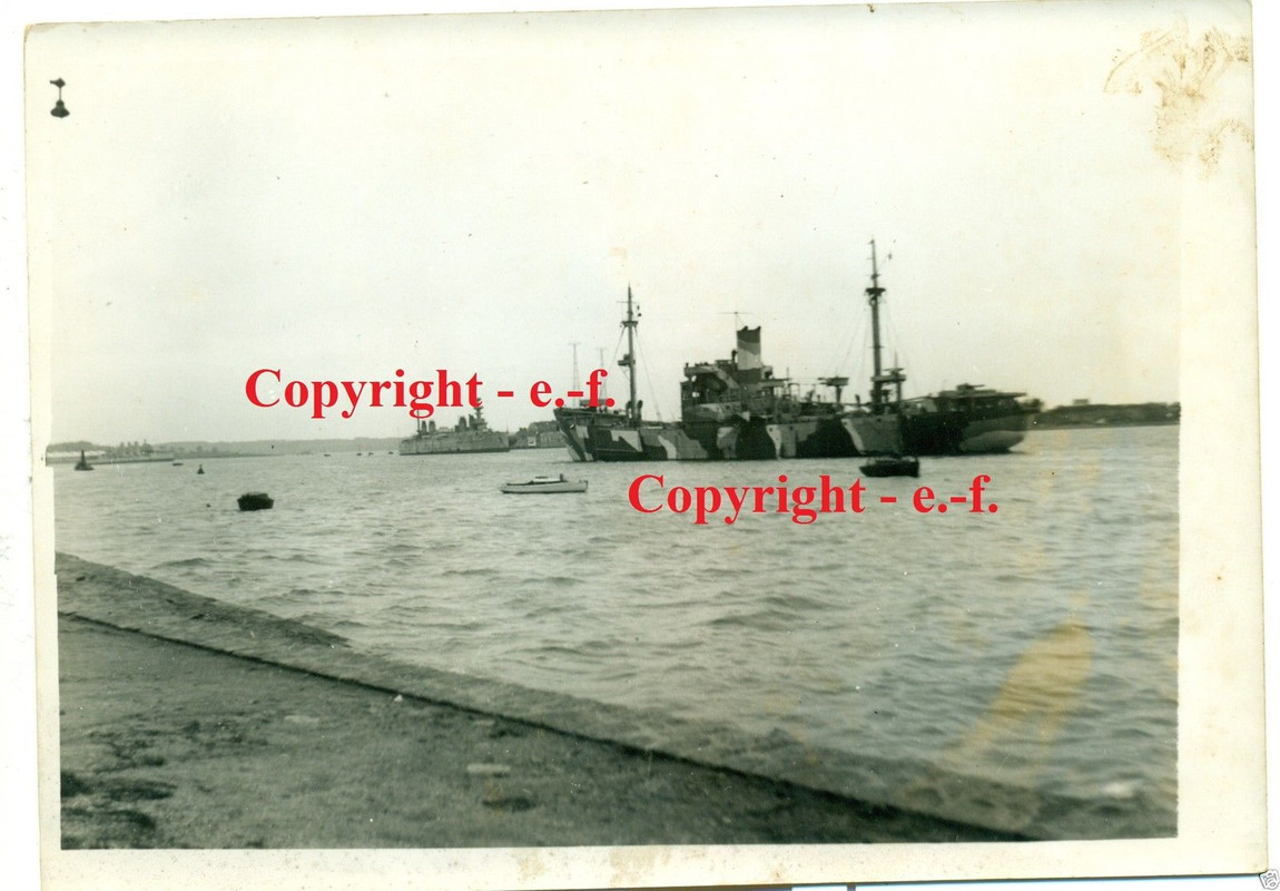 FOTO - LORIENT (BRETAGNE) - HAFEN 1940 - KRIEGSS