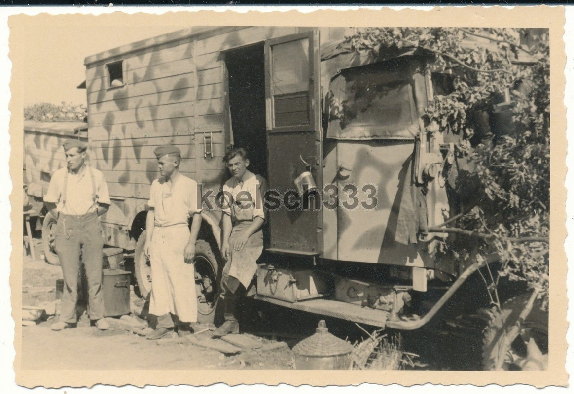 Feldküchen LKW Tarnanstrich Tarnung Nebelwerfer 