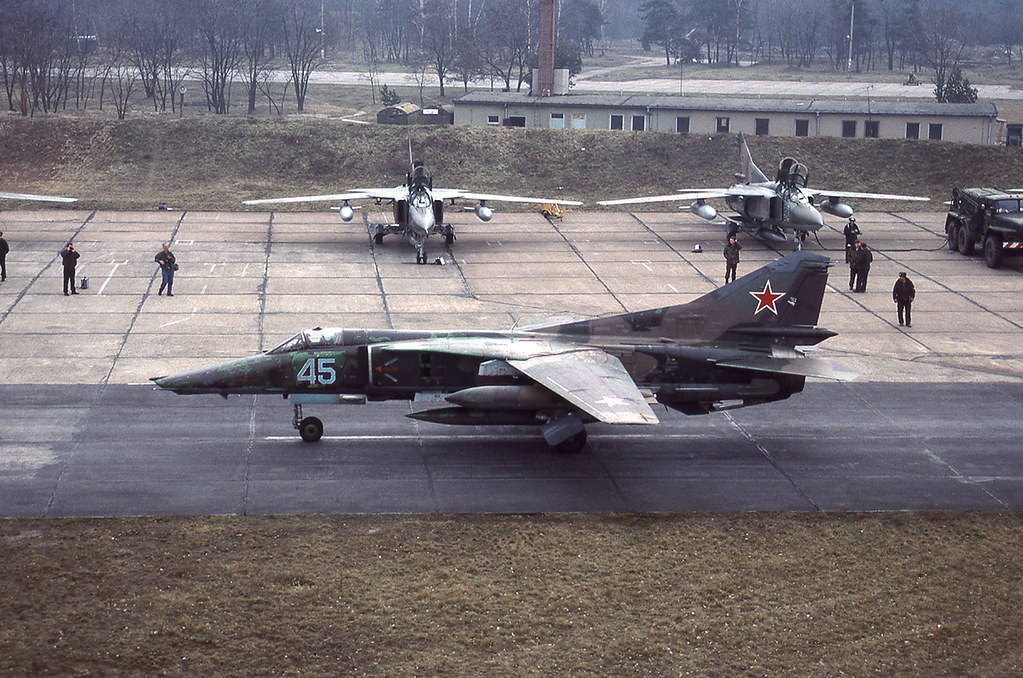 559 APIB Mig-27K 45 Blue_76802630202 [Finsterwalde 3.93] Leaving Germany for the storage base of Dim