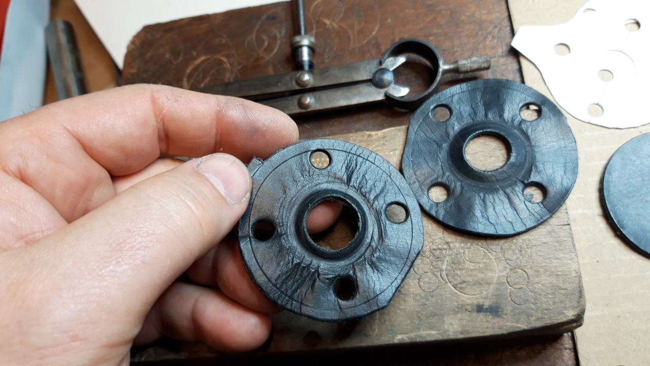 39B8DE89-38D9-48B6-A6B7-480325D9B78D