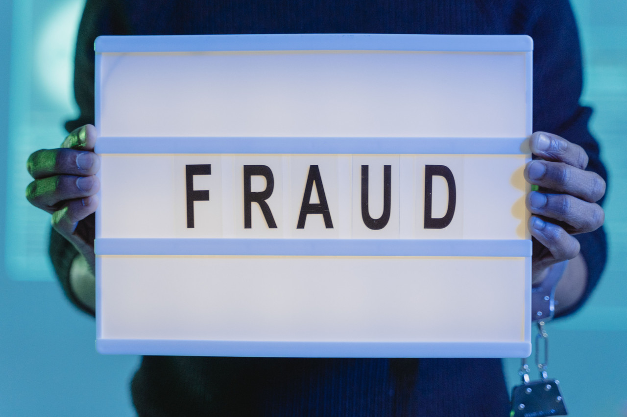 The scams that actually work — and the five seconds that stop them
