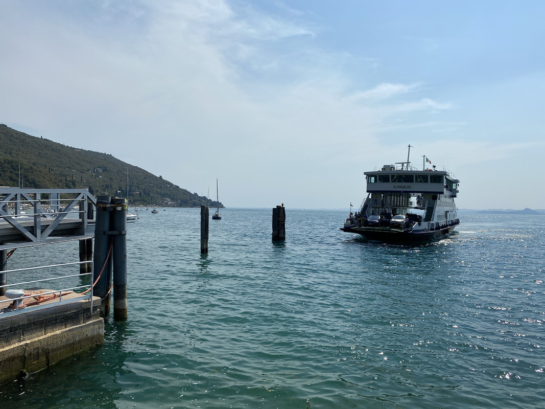 9F02D1DF-10A7-4FE3-B5BA-3FB5306656E1