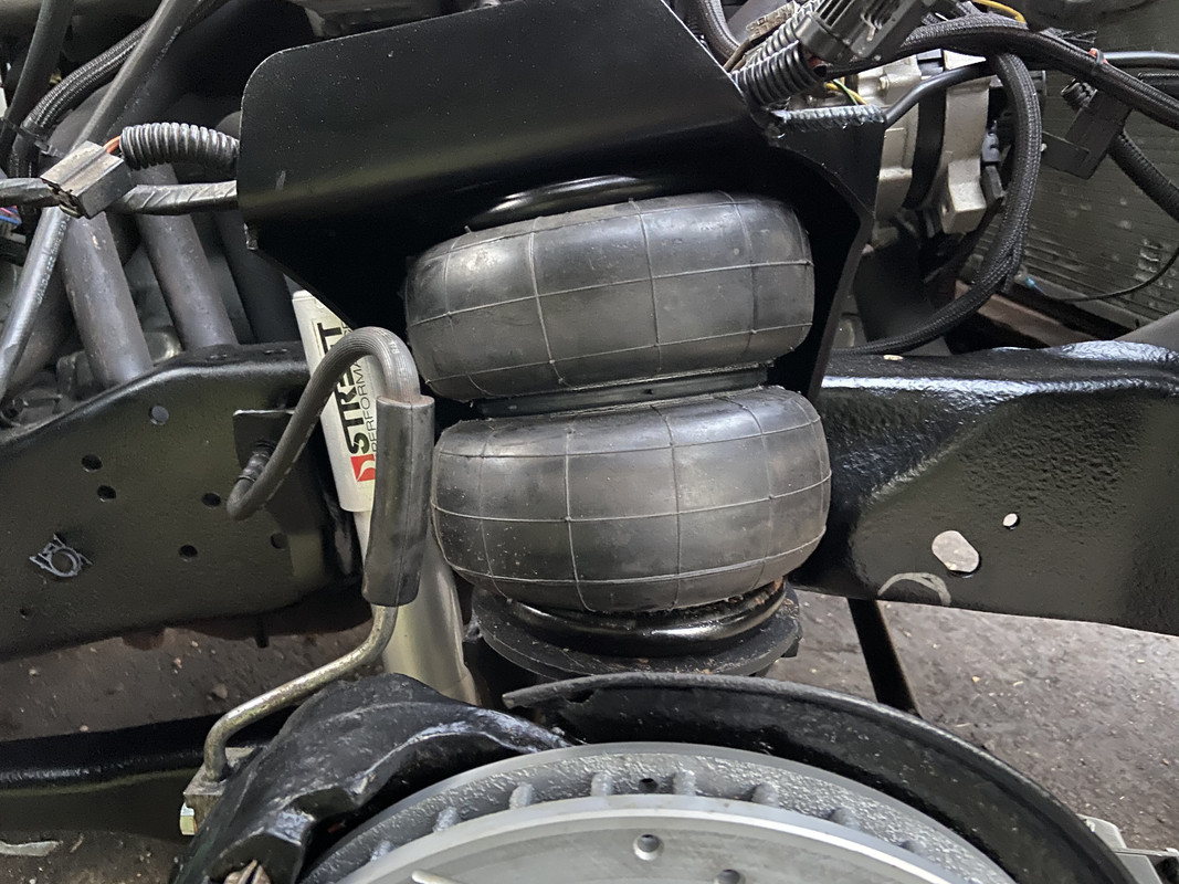 387A81F4-6A16-4071-9BBE-87F2E2A1673F