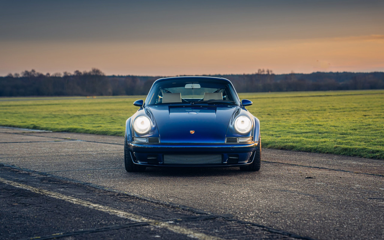 1991-Porsche-911-Reimagined-by-Singer-DLS-1305502-2048x1280.jpg