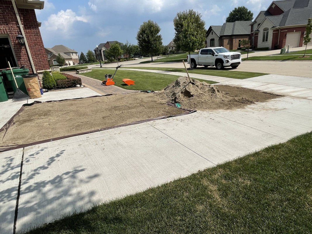 1D1B4B8F-D9A5-4A3B-A5E8-00CC27338FAE