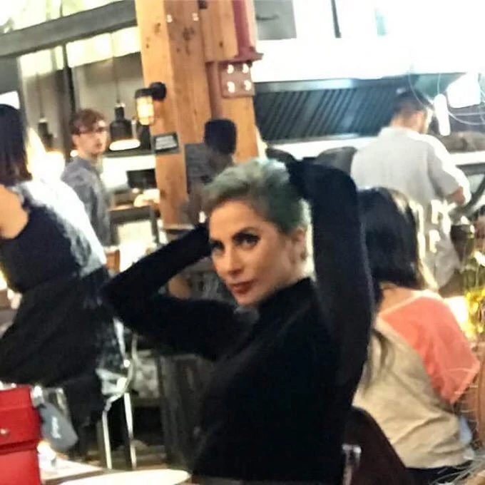 7-29-17-Out-and-about-in-Vancouver-001.w