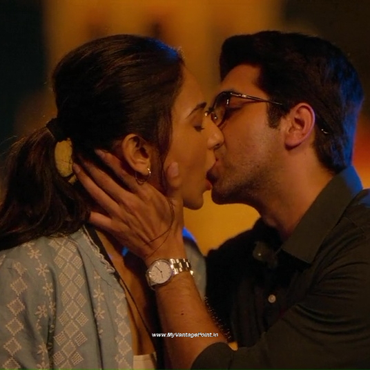 2-Rakul-Preet-Singh-Kiss-Scene-with-Ayushmann-Khurrana-in-Doctor-G-2022-My-Vantage-Point