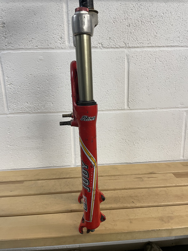 119AFE06-BB15-4B5A-B2C3-CD170D38D963