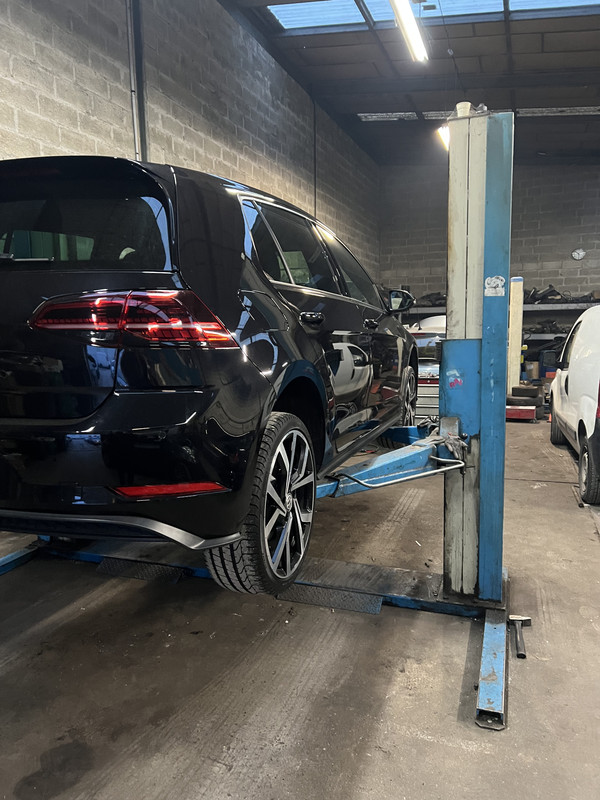 41003270-C9A0-4EA9-A2C5-0EFEBA095FB0