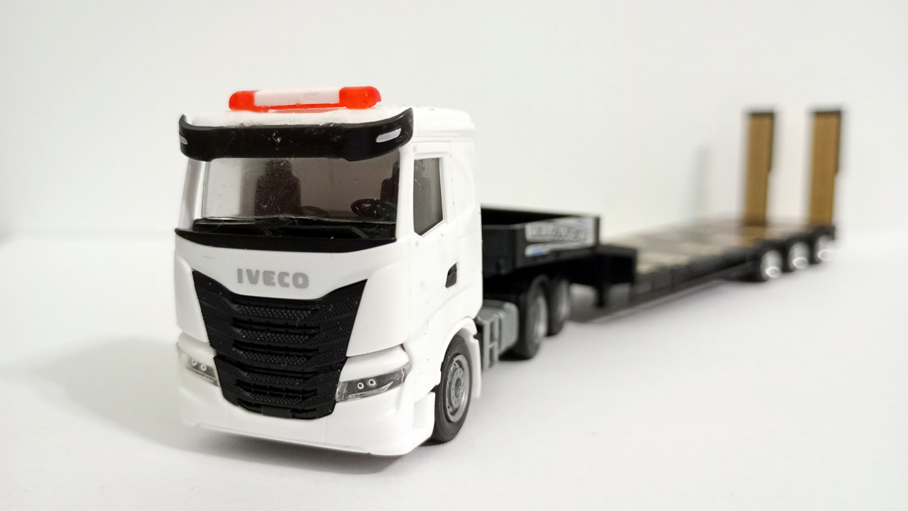 Mach (3317)