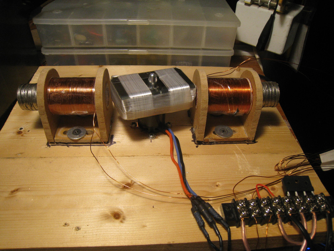 Ferromagnetic rotor generator with 2 coil-cores