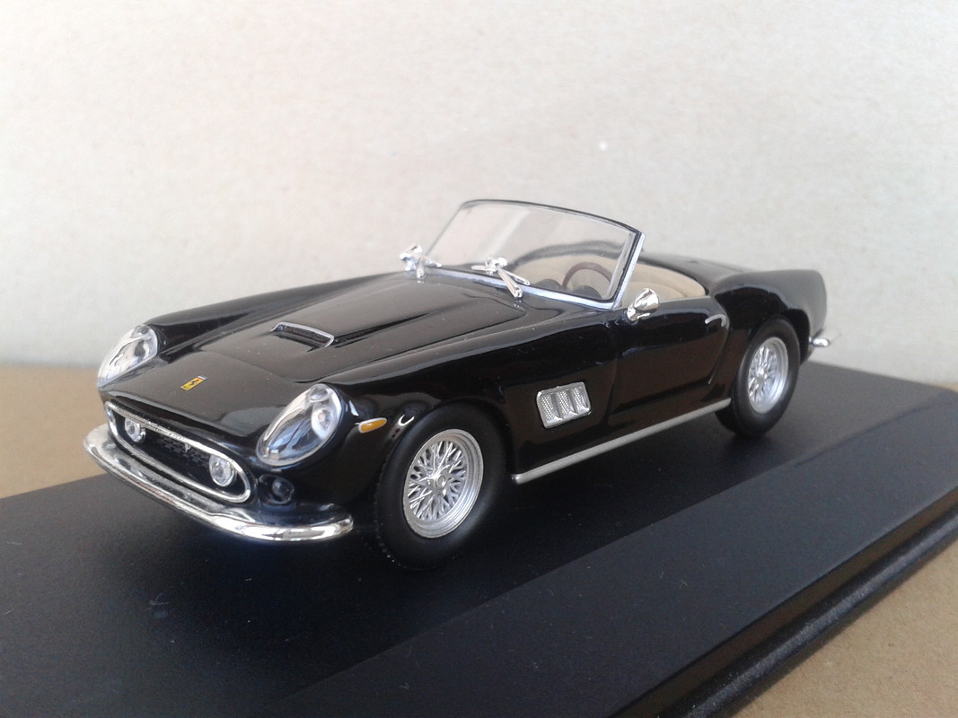 1957 Ferrari 250 GT California (Ixo - nº 22 Ferrari RBA) (2)