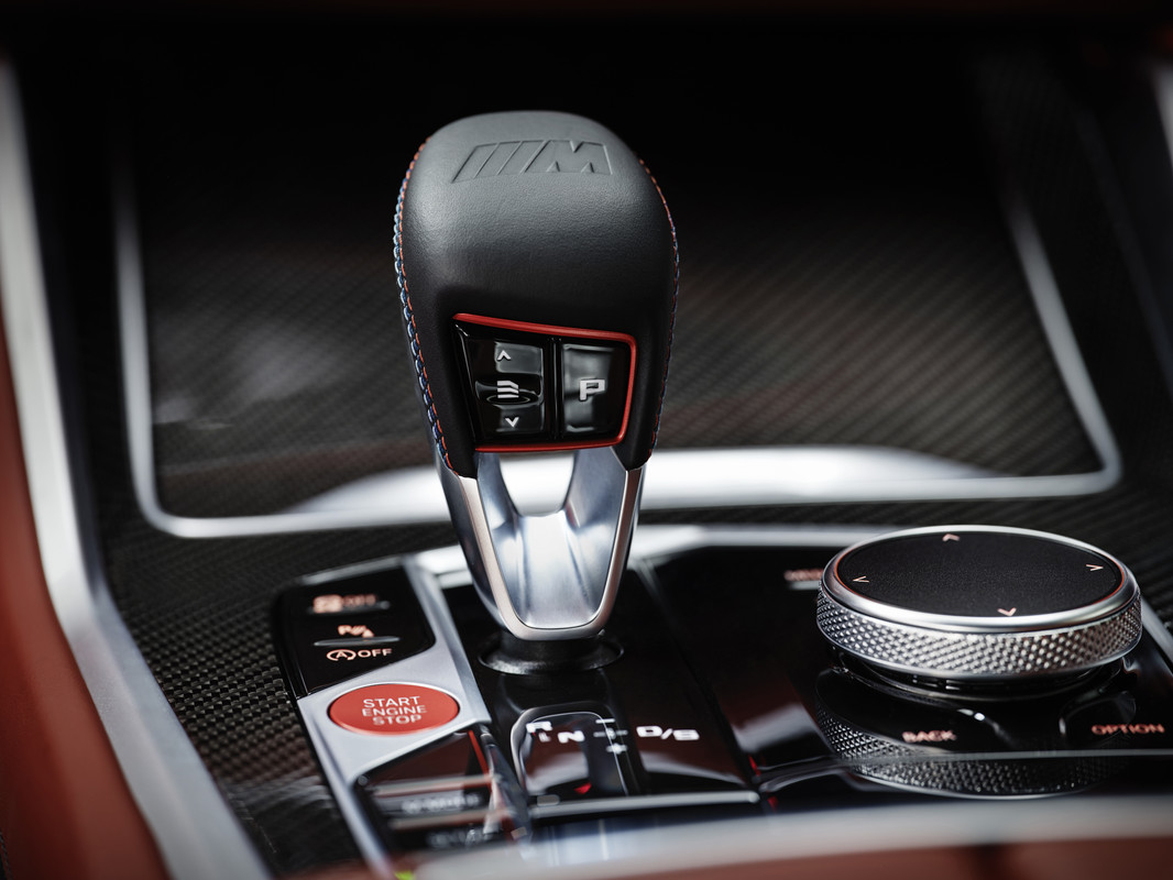 P90495618_highRes_the-new-bmw-x6-m-com