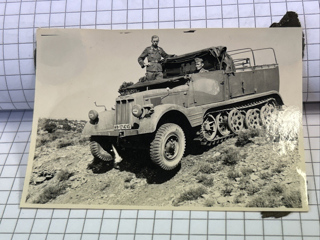 Foto Wk2 Wehrmacht Fahrzeug Kfz Pkw LKW Soldaten Front Kampf Kettenfahrzeug