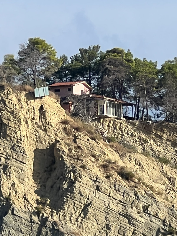 7219EA69-9F75-44DA-AB8C-15A5FAA97C1F