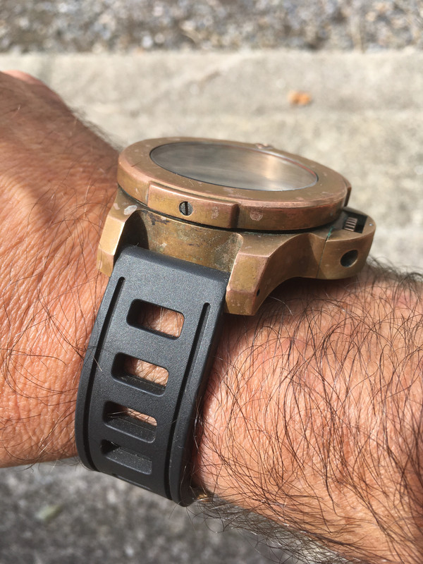 8D2D0F8C-DFB2-4429-B5EE-F40816FF7FBC