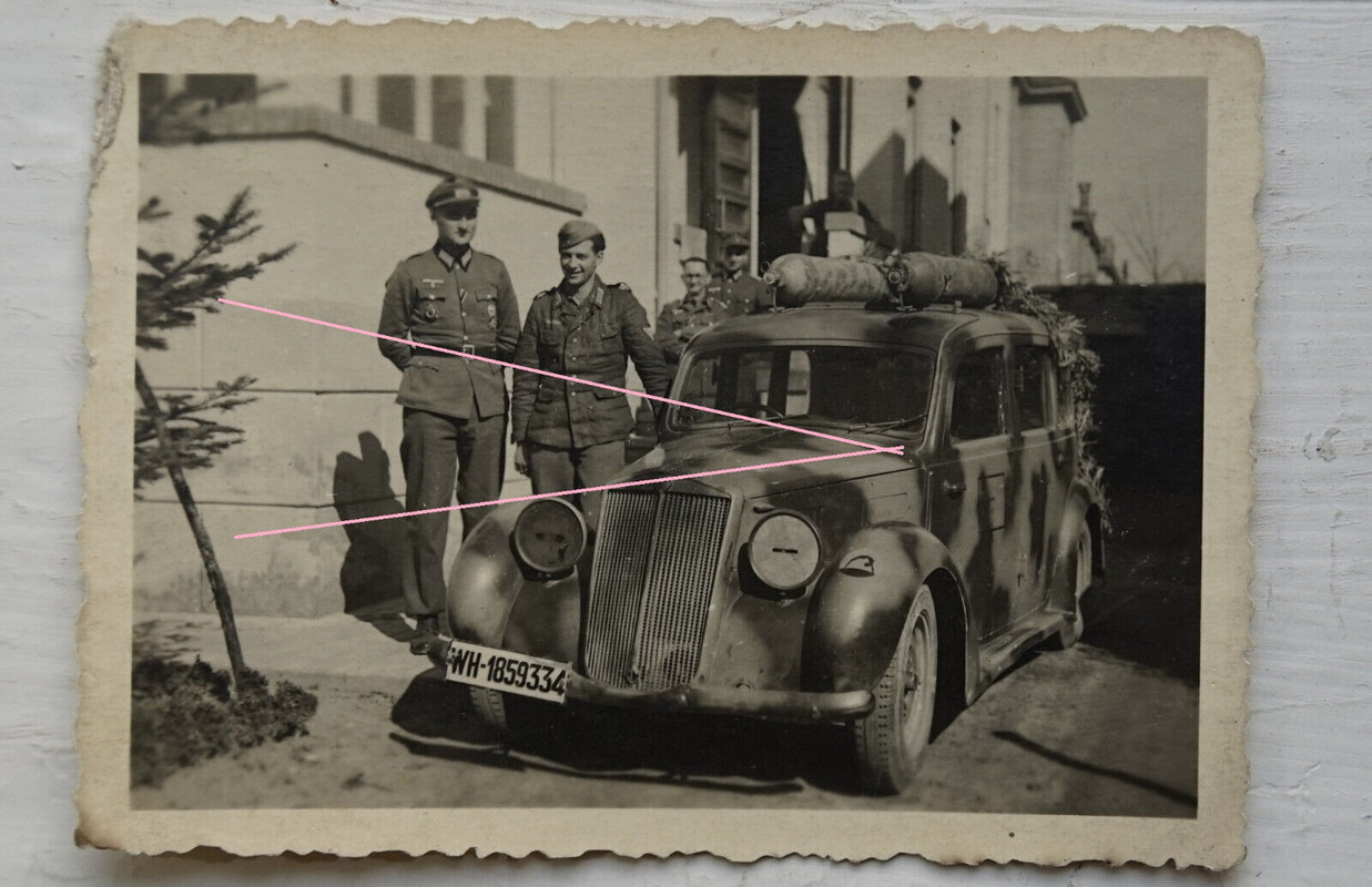Foto alt Wk2 Oldtimer Pkw Orden Abzeichen WH Kennung Tarnung DK Kfz Ausrüstung