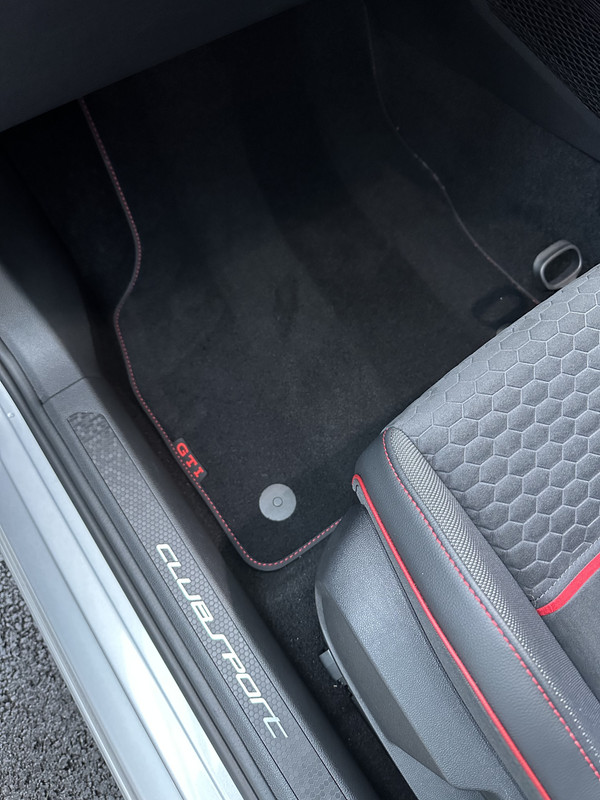 0D84BB45-9AD7-4787-BE0F-5C800E34F9AD