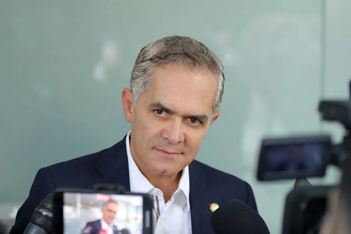 Mancera no descarta impugnar el proceso interno del Frente Amplio por México