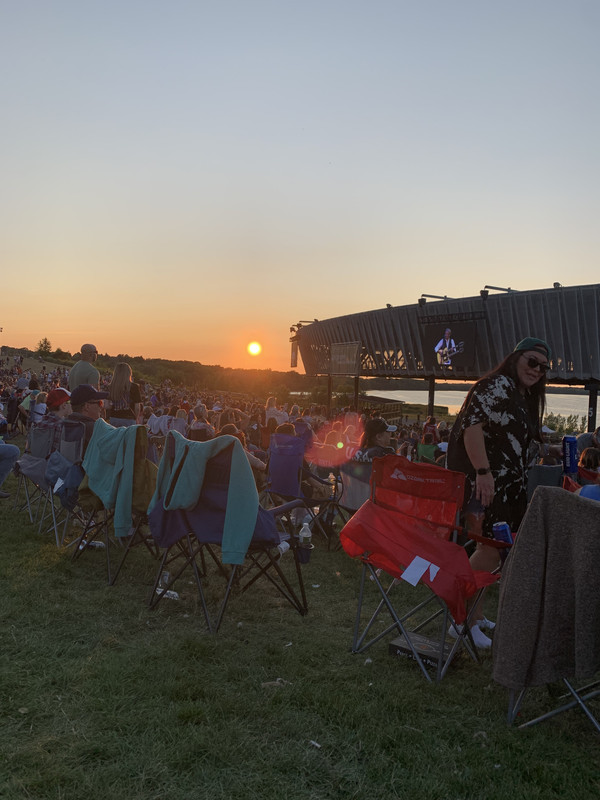 F6911077-9335-4B8B-88EB-BAE3B07A7082