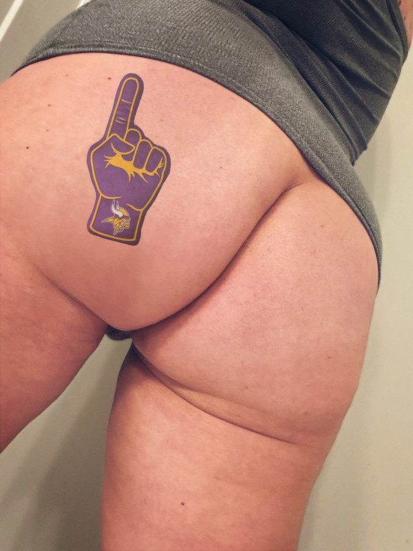 01E968B2 F4EA 43D1 BBB8 5CC4A52B8C9A