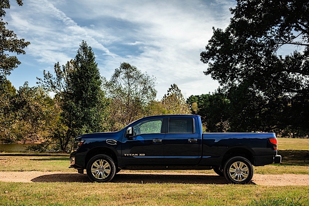 2020 Nissan TITAN XD (38)