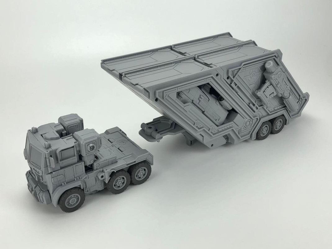 Fans-Hobby-MB-18-Energon-Optimus-Prime-06