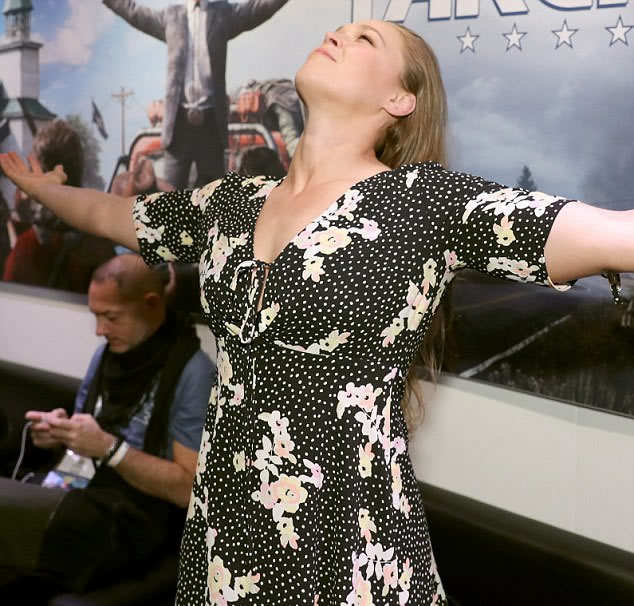 416DA6C800000578-0-image-m-28_1497497999949