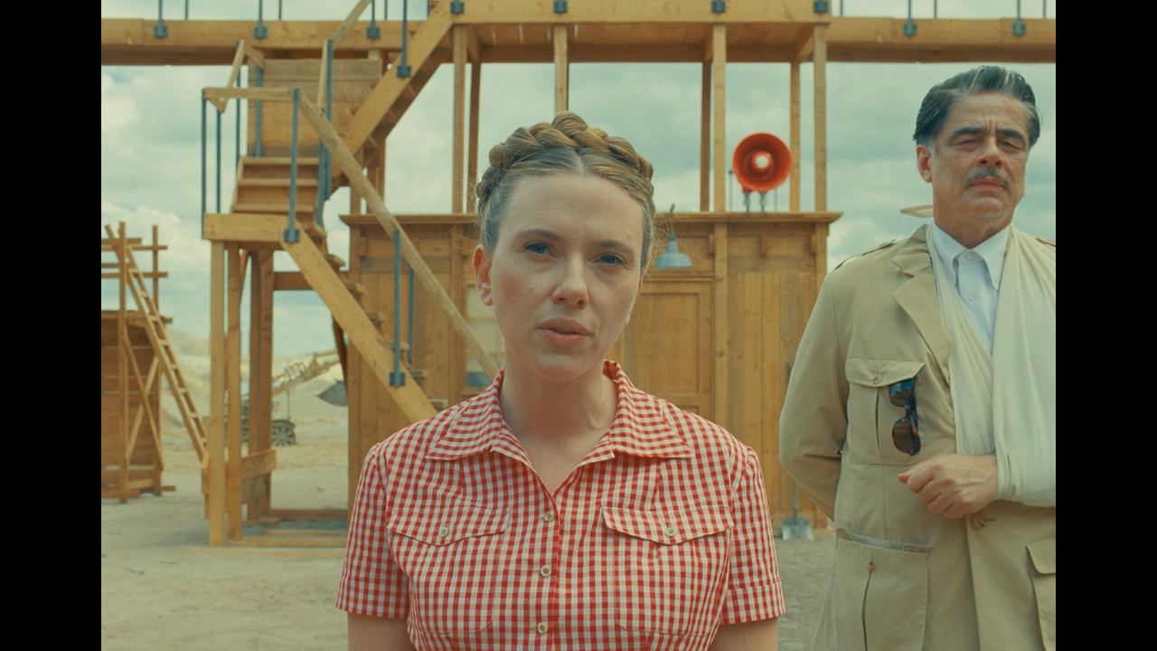 mpv-shot_The.Phoenician.Scheme.2025.2160p.UHD.MA.WEB-DL.SDR.HEVC-Нечипорук_00_59_22_0010